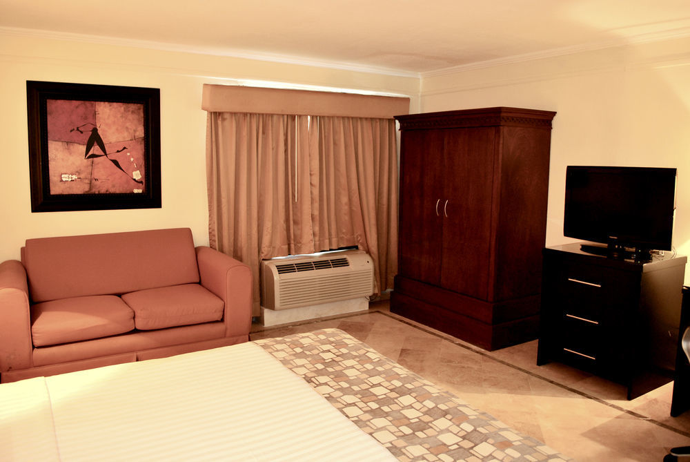 Wyndham Garden Los Mochis Plaza Inn 外观 照片